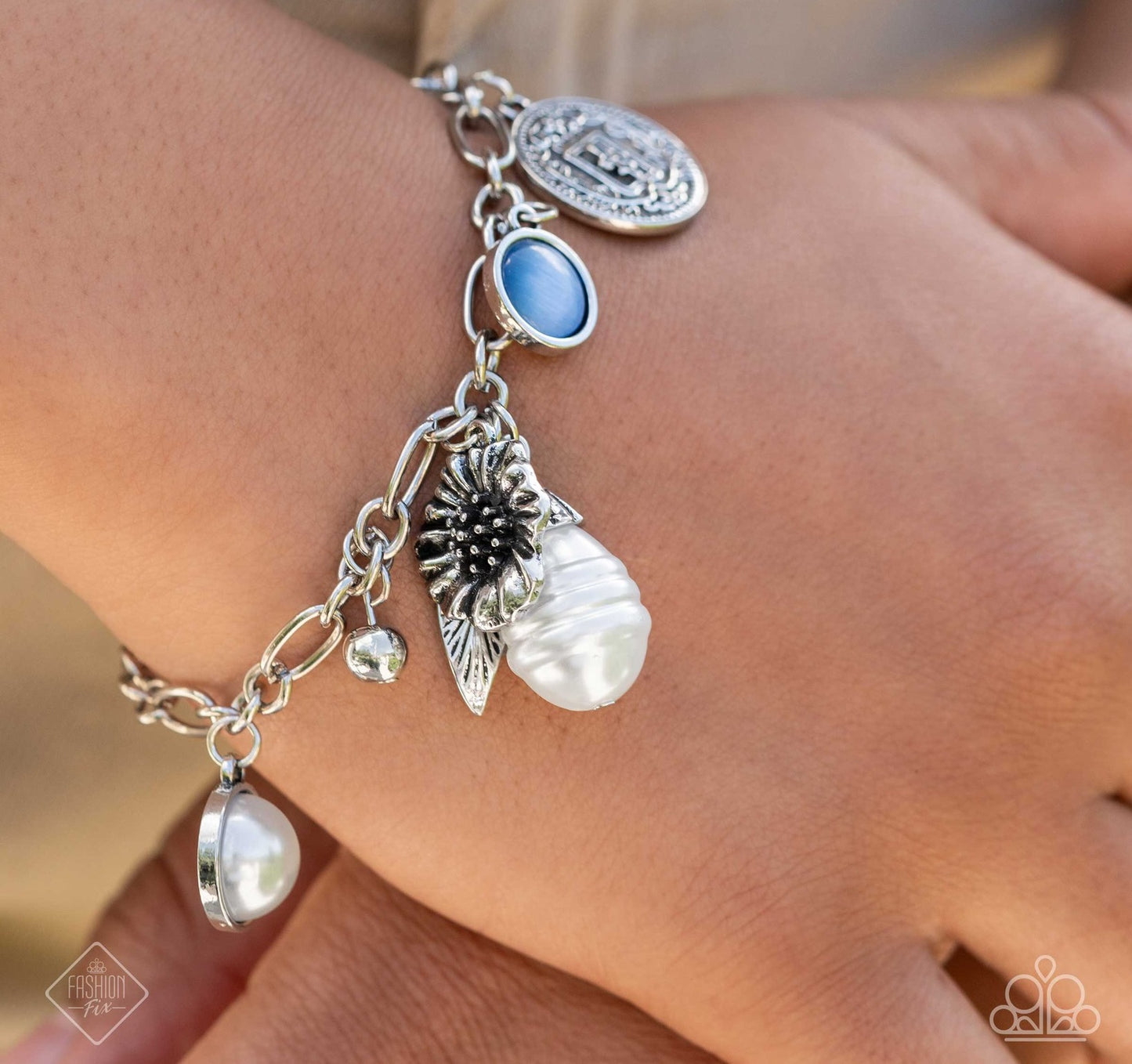 September 2024 Fashion Fix Glimpses of Malibu - Complete Trend Blend