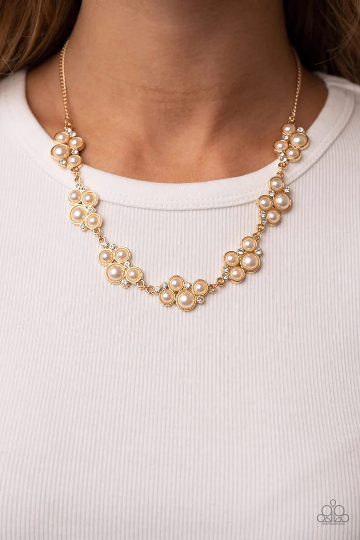 Paparazzi ♥ GRACE to the Top - Gold ♥ Necklace