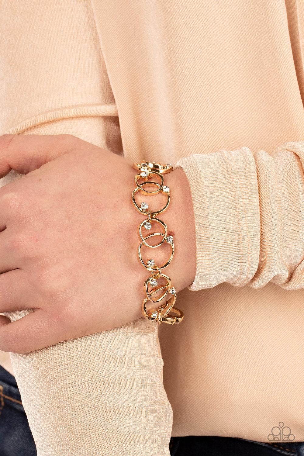 ♥ The Universe Revolves Around Me - Gold ♥ Bracelet