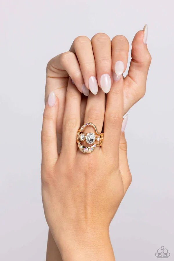 Paparazzi Shopaholic Statement - Ring Gold Fashion Fix Exclusive Iridescent