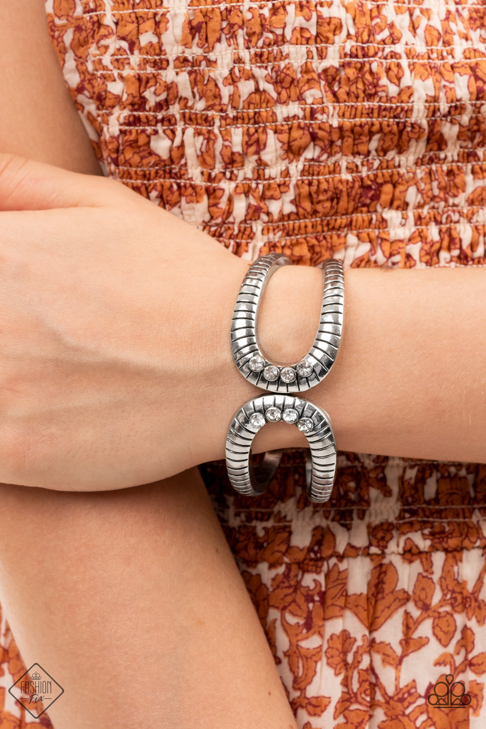 Simply Santa Fe - Complete mix of trends